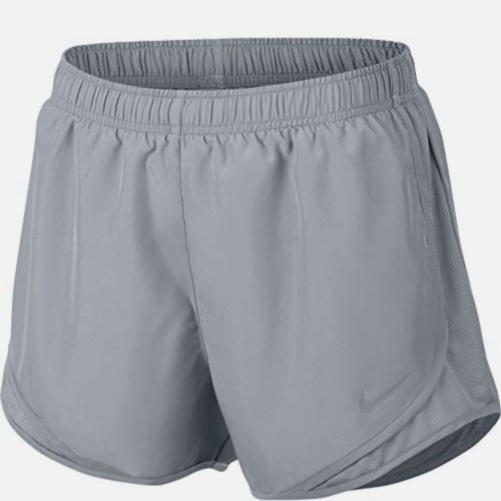 Nike Dri Fit Tempo Women’s Sz‎ S Gray Running Shorts